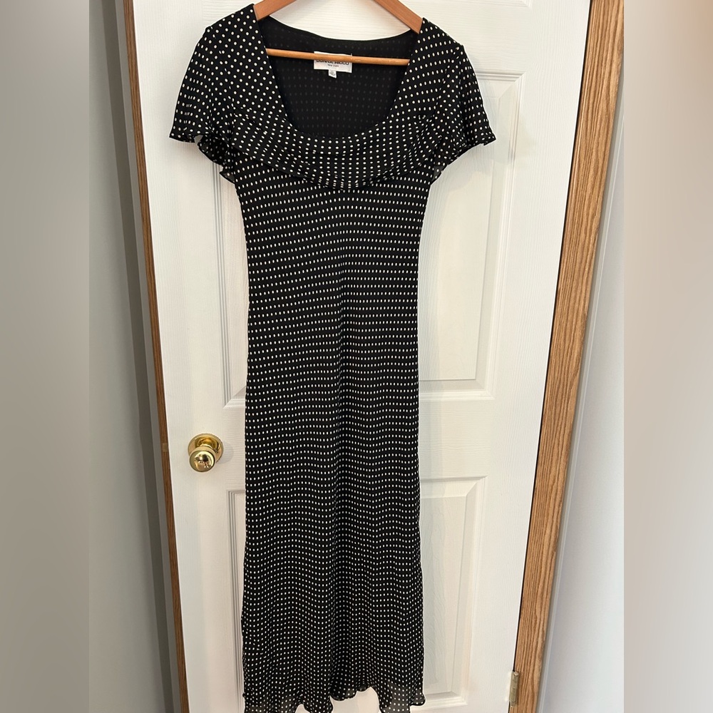 Donna Ricco Black and White Ruffled Sheath Dress